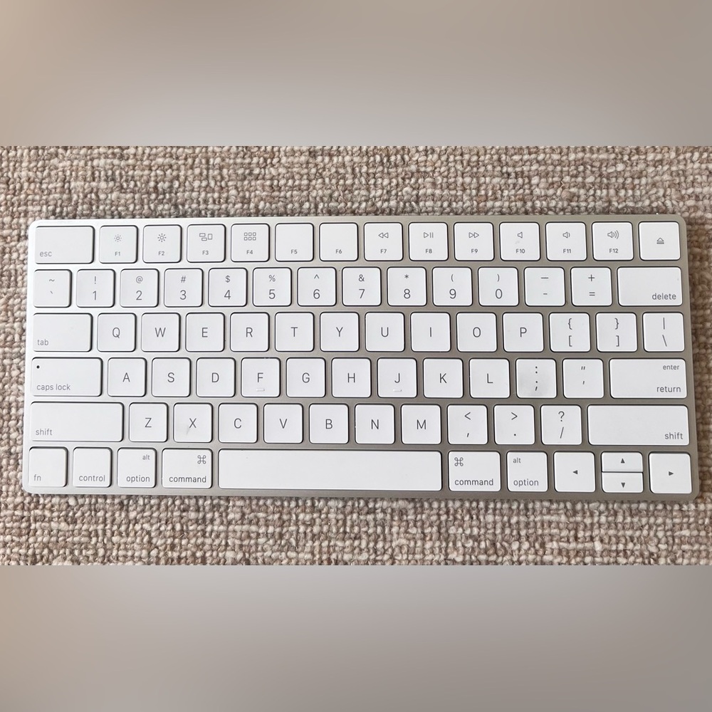 Apple Wireless Keyboard